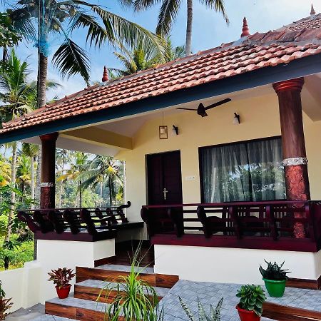 Maadathil Cottages Varkala Exterior foto